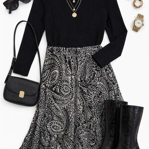 Black & White Paisley A-Line Skirt – Effortless Chic 🖤✨